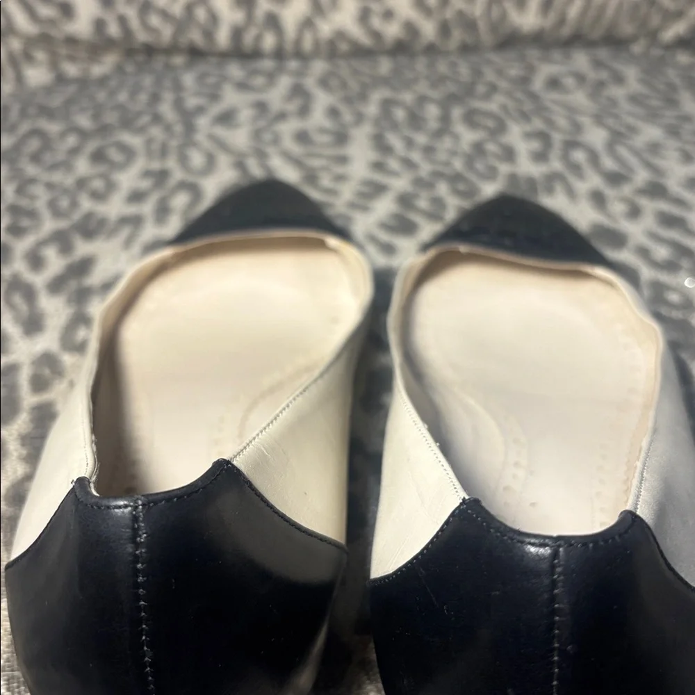 Brooks Brothers ballet flats black & cream leather flats eyelet toe detail 8.5